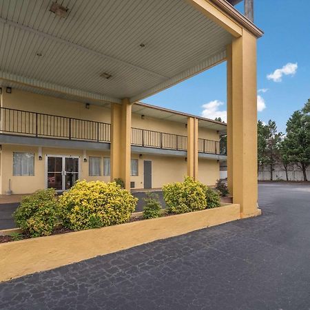 Econo Lodge Thomaston Exterior photo