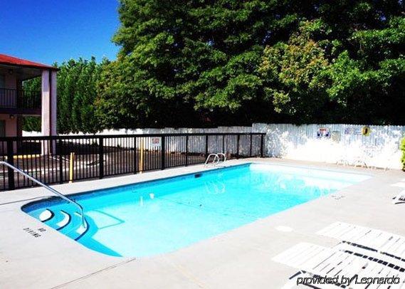 Econo Lodge Thomaston Facilities photo