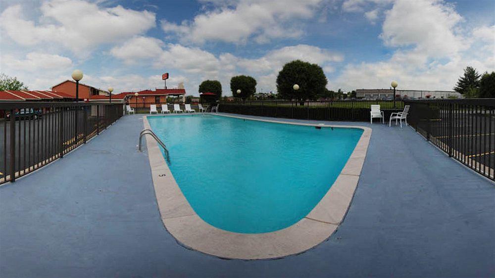 Econo Lodge Thomaston Exterior photo